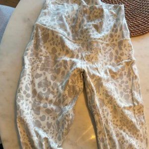 Lulu Lemon Cropped Leggings